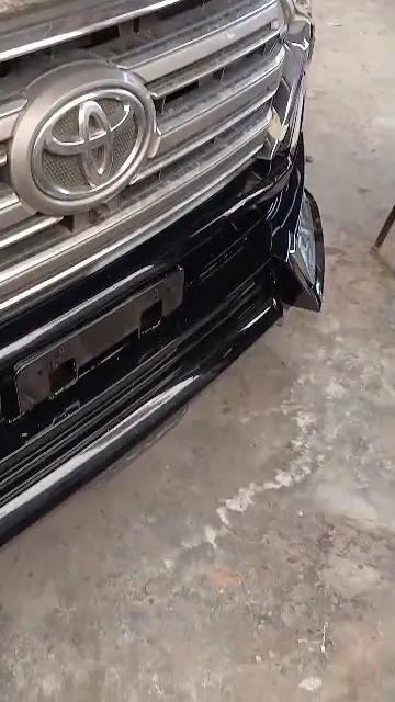 Walk around a gloss black Toyota Land Cruiser
